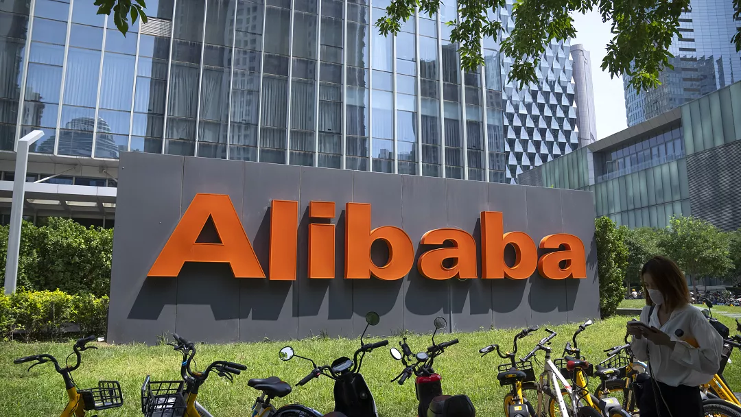 Alibaba lanza IA que reconoce emociones humanas | Foto: The AP / Mark Schiefelbein  La empresa china Alibaba ha introducido un nuevo modelo inteligencia artificial «R1-Omni», que es capaz de reconocer las emociones humanas.