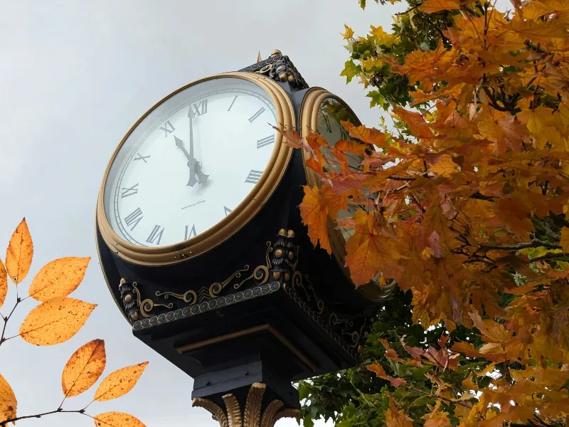 Equinoccio de otoño 2025: fecha, fenómenos astronómicos y cambio de hora en España Descubre cuándo inicia el otoño 2025, qué fenómenos astronómicos observar y cómo afecta el cambio de hora en España