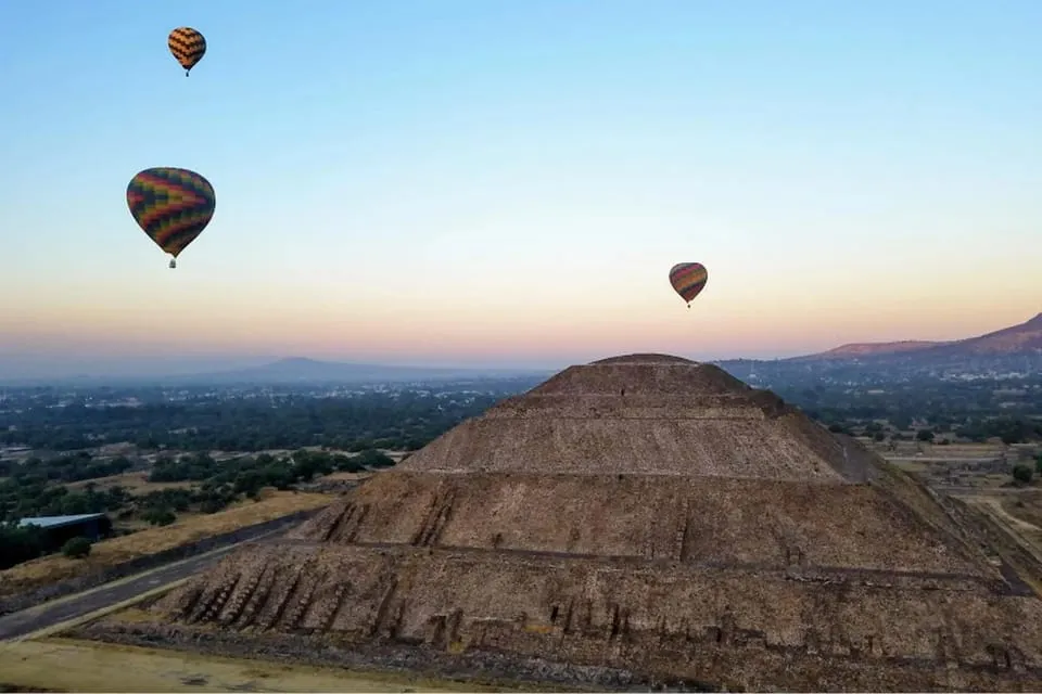 Valle de Teotihuacán - México - globo aerostático - viajar