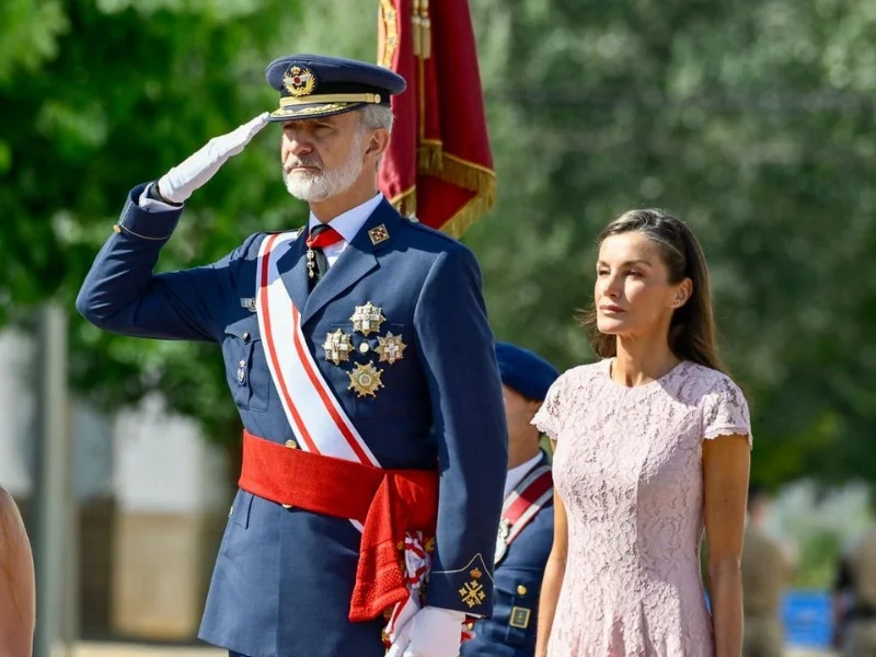 Los Reyes Felipe VI y Letizia durante un acto oficial de la Casa Real|Foto: Europa Press vía Getty Images