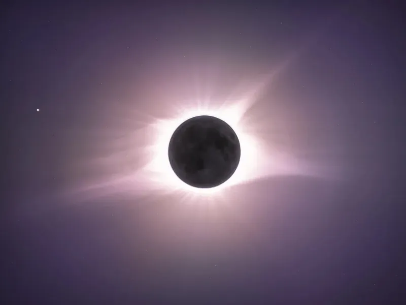 mapa-franja-totalidad-eclipse-solar-total-agosto-2026-españa España se prepara para el evento del siglo: tres eclipses solares entre 2026 y 2028. Consulta las fechas clave y el plan de seguridad nacional