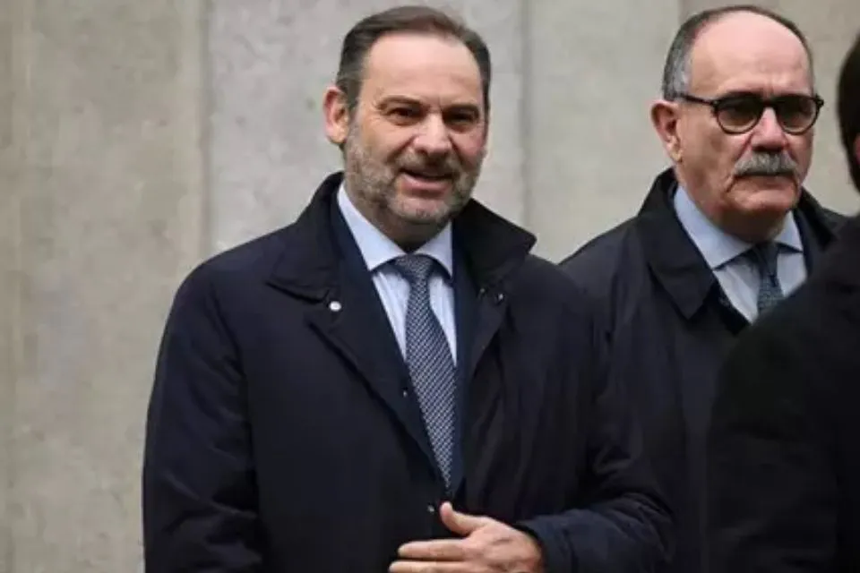 El exministro de Transportes José Luis Ábalos|Foto: Europa Press/Fernando Sánchez Transportes asegura que no se pagaron €500.000 a Ábalos sino que eran gastos de viaje de todo el ministerio