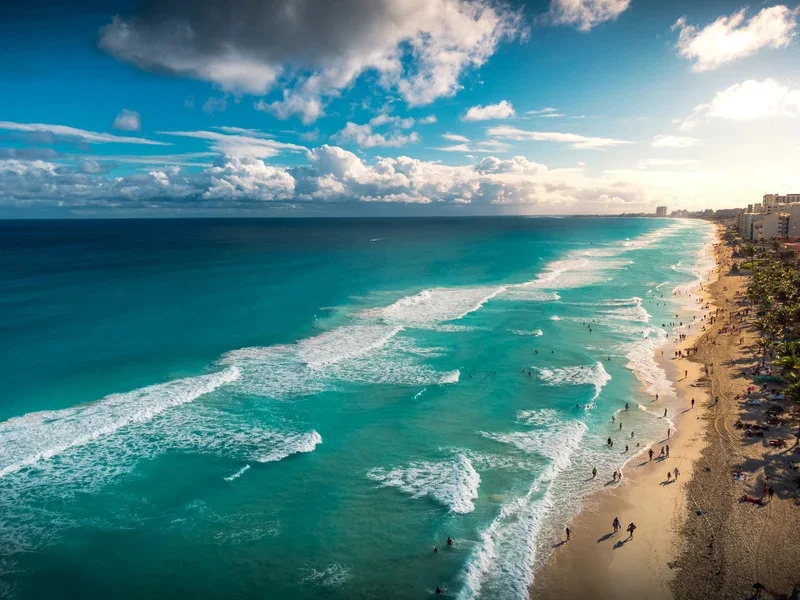 Vista panorámica de la duna de Bolonia y la playa en Tarifa, Cádiz