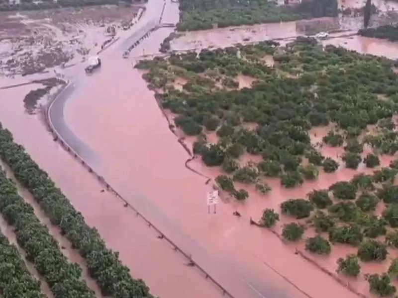Calle inundada por las riadas provocadas por la dana Adam en la provincia de Valencia|Foto: El Confidencial 