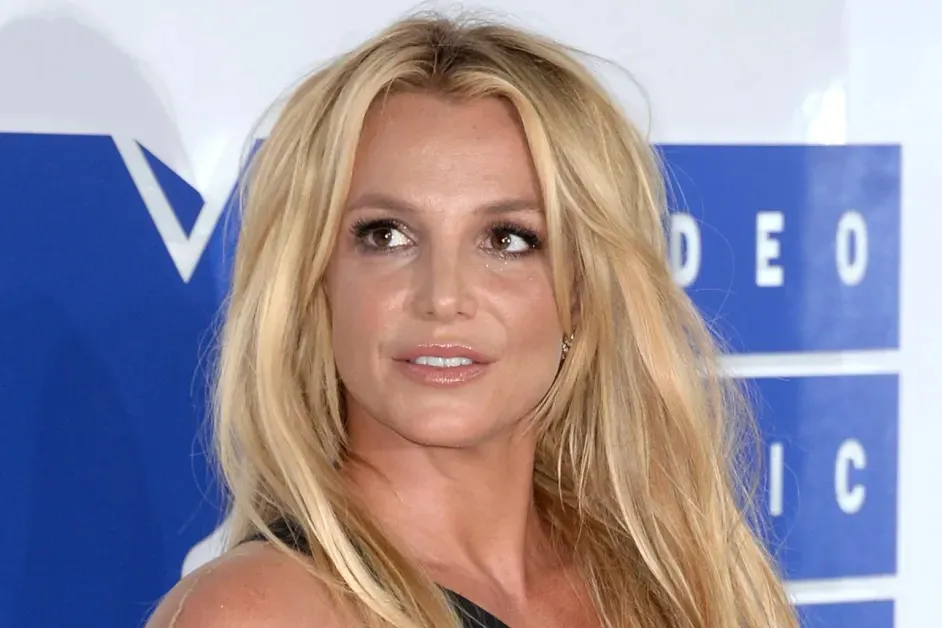 Britney Spears en los Premios MTV de 2016 | Foto: Anthony Harvey/Getty La transacción, que incluye éxitos como ‘…Baby One More Time’ y ‘Toxic’, se habría cerrado por una cifra cercana a los 200 millones de dólares, según fuentes cercanas a la operación.