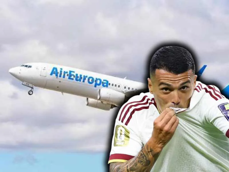 avion-boeing-dreamliner-de-air-europa-despegando