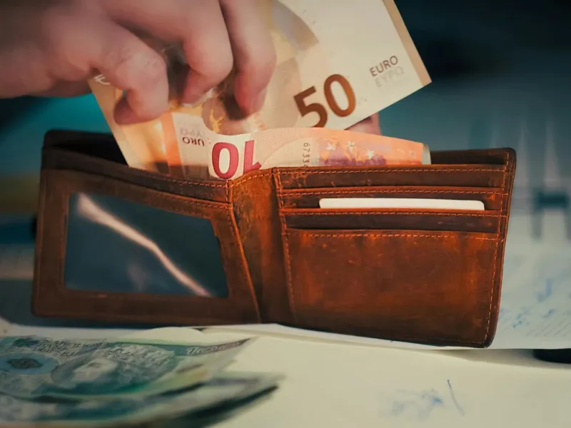 sepe-paga-extra-navidad-2025 El Servicio Público de Empleo Estatal (SEPE) aclara que los desempleados no recibirán paga extra en diciembre, aunque sí cobrarán su prestación habitual