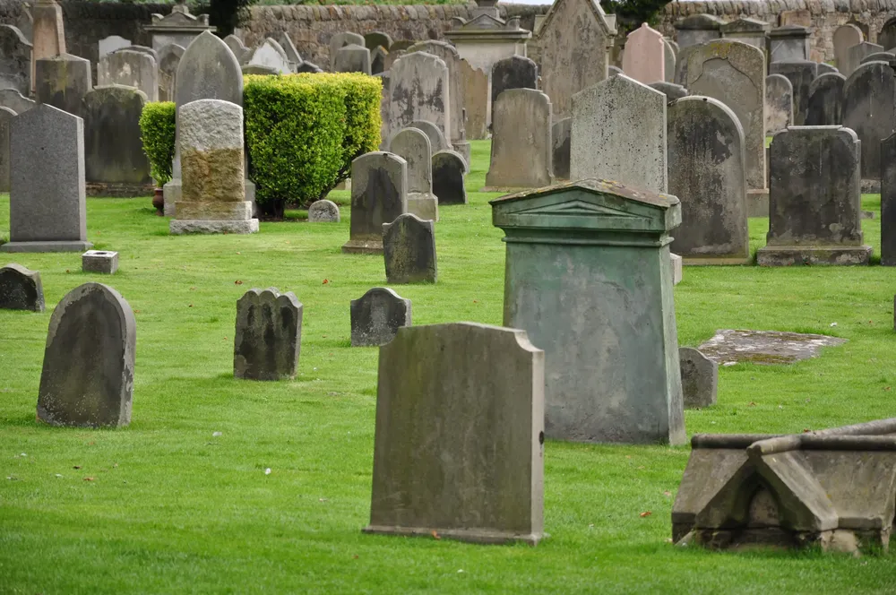 antique-old-monument-cemetery-grave-headstone-1383252-pxhere.com