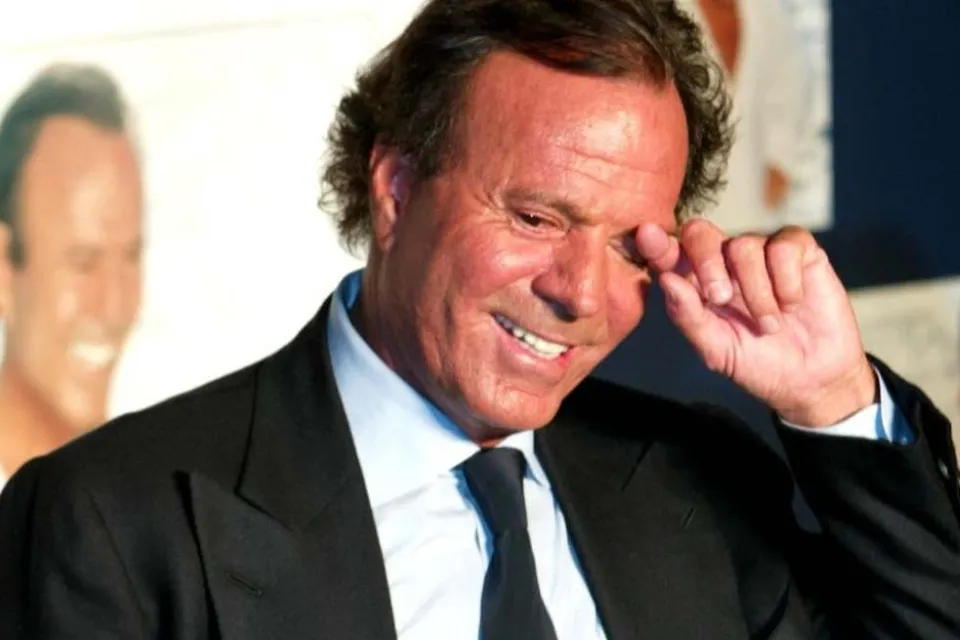 Julio Iglesias / Getty Images 