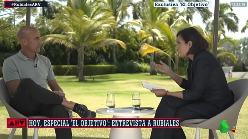 luis-rubiales-y-ana-pastor-en-el-objetivo