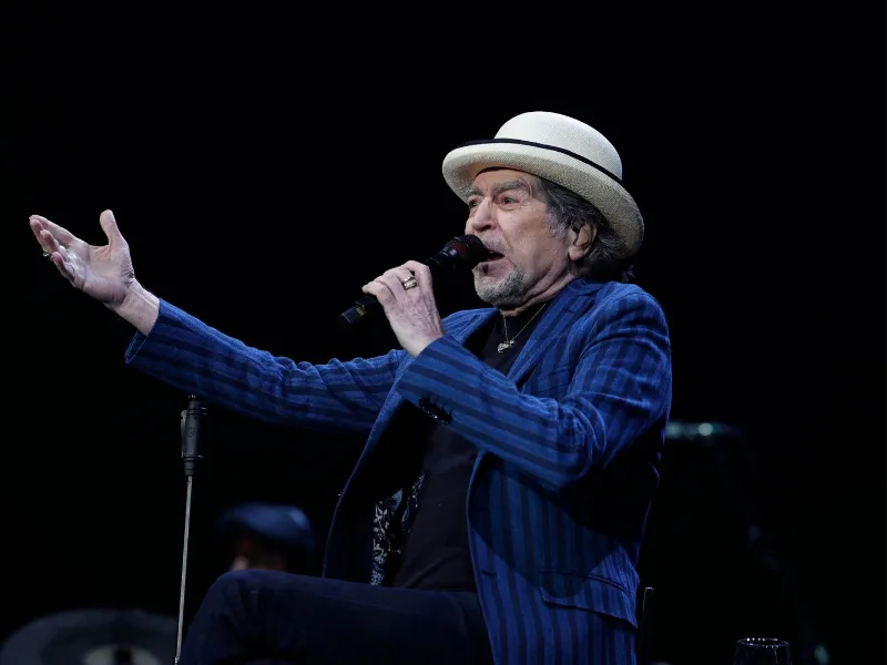 joaquin-sabina-ultimo-concierto-madrid|Foto: EFE/Javier Lizon Agenda cultural en España: último concierto de Joaquín Sabina, estreno de Los Miserables, festival de hamburguesas en Barcelona, parque navideño en Sevilla, GastroWine en Málaga y estrenos de cine 