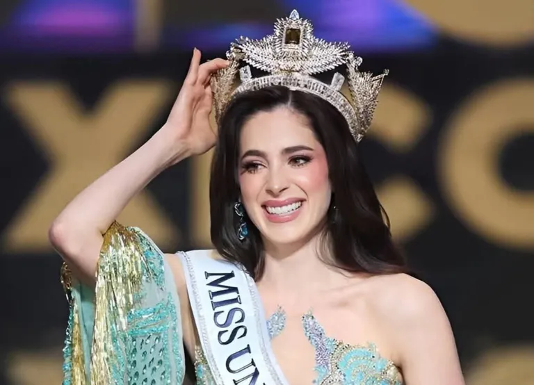 Fátima Bosch es coronada como Miss Universo 2025|Foto: Emilio de La Cruz Fátima Bosch de México se corona Miss Universo 2025, tras un incidente de maltrato que la convirtió en símbolo global de empoderamiento femenino.