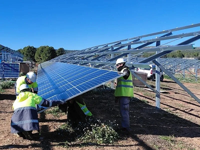 iberdrola-construccion-plantas-fotovoltaicas-valencia|Foto: ABC  Iberdrola invierte 252 millones en dos plantas solares en Valencia que abastecerán a 200.000 hogares