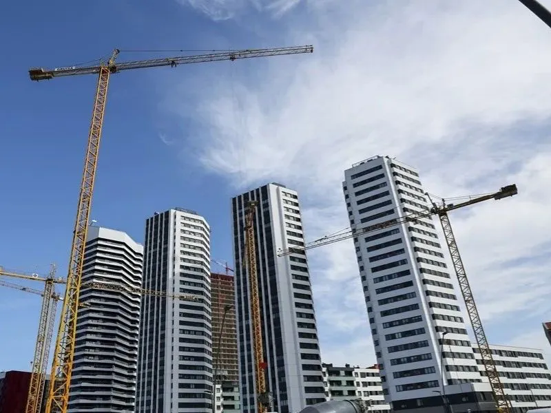 Euríbor sube en agosto|Foto: EFE/Luis Tejido El euríbor repunta en agosto hasta el 2,114%. Expertos prevén estabilidad en 2025 y rebajas en hipotecas variables pese al alza