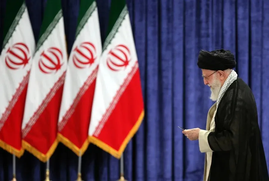 Tehran (Iran(islamic Republic Of)), El líder supremo iraní, el ayatolá Ali Jamenei|Foto: EFE/STR Irán dice que las instalaciones nucleares no han sido dañadas y alerta de riesgo de radiación
