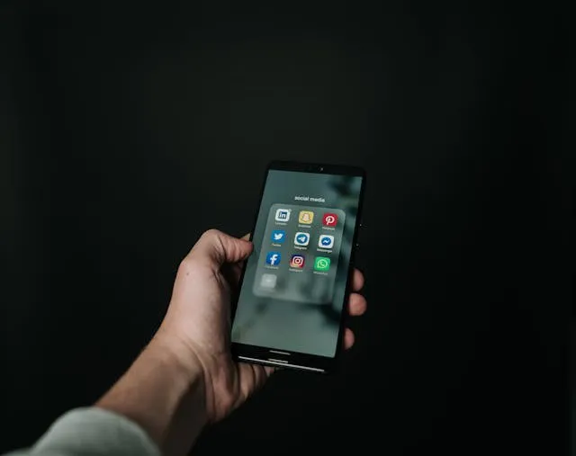 Celular RRSS