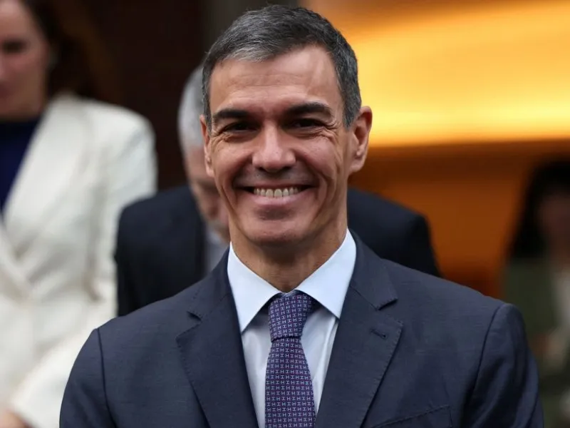 boe-ayuda-hijo-a-cargo-2026|Foto: El Confidencial  El BOE ratifica la continuidad del Complemento de Ayuda para la Infancia en 2026. Miles de familias recibirán entre 57,50 y 115 euros mensuales por hijo
