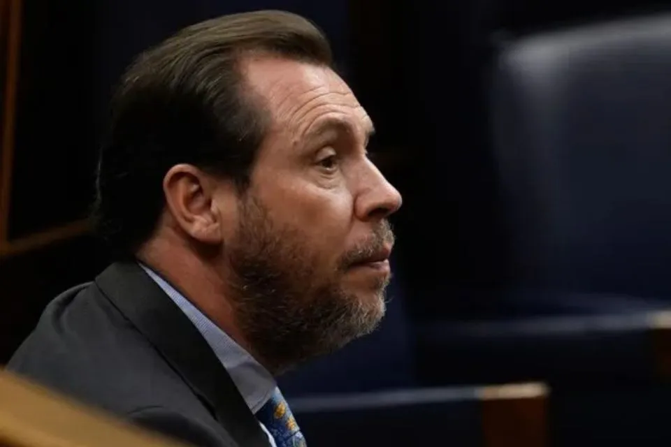El ministro de Transportes, Óscar Puente|Foto: EFE/Borja Sanchez-Trillo El PP pide la comparecencia de Puente en el Congreso tras el caos de la red ferroviaria