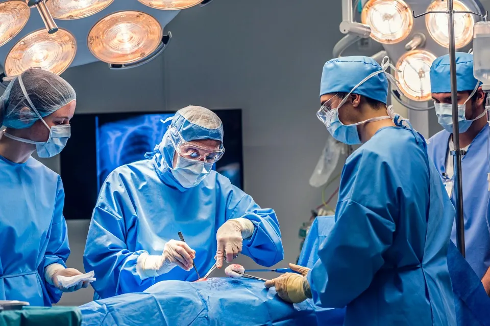 Avance histórico en la medicina con el primer trasplante de vejiga en humanos  Realizan el primer trasplante de vejiga en humanos 
