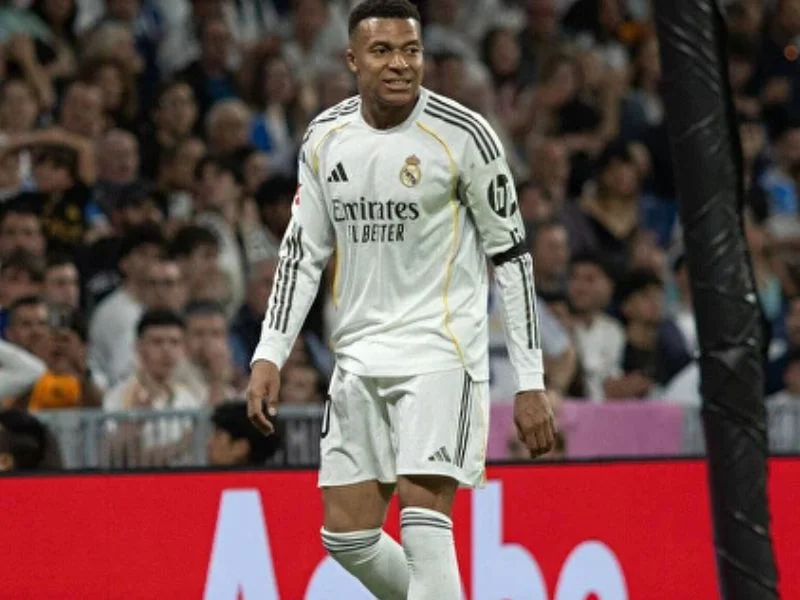 kylian-mbappe-con-gesto-serio-en-la-ciudad-deportiva-de-valdebebas|Foto: Cordon Press