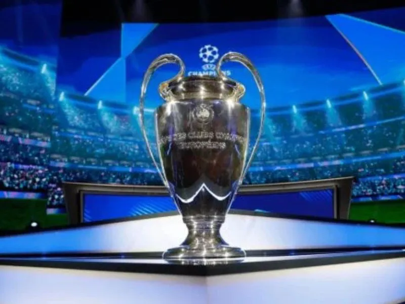 sorteo-playoffs-champions-league-bombos-real-madrid-atletico|Foto: EFE  Análisis del sorteo de playoffs de la Champions League 2026. Cruces, formato y los posibles rivales del Real Madrid y Atlético de Madrid para llegar a octavos

