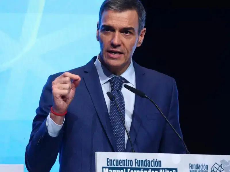 sanchez-desmiente-abalos-chantajes-amenazas|Foto: El Independiente/EFE/POOL Moncloa (BORJA PUIG) El presidente del Gobierno niega las acusaciones de Ábalos, rechaza amenazas y anuncia medidas para recuperar la confianza de Junts