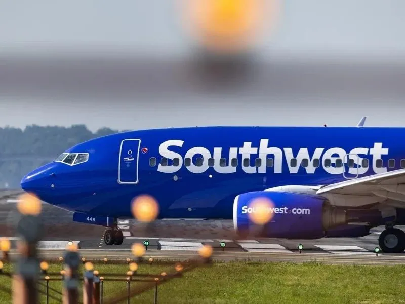 Southwest Airlines cambia su política de asientos para pasajeros de tallas grandes|Foto: EFE/Jim Lo Scalzo La aerolínea estadounidense Southwest Airlines exigirá desde enero la compra anticipada de un asiento adicional a pasajeros que no se acomoden en uno estándar