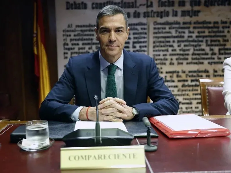 El presidente del Gobierno, Pedro Sánchez, en el Senado|EFE/Chema Moya 

Pedro Sánchez niega vínculo de Begoña Gómez con Air Europa 
