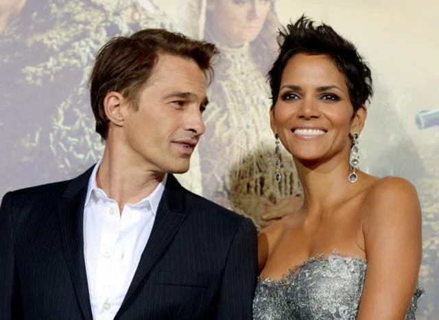 Halle Berry junto a Oliver Martinez en 2012 | Foto: Getty 