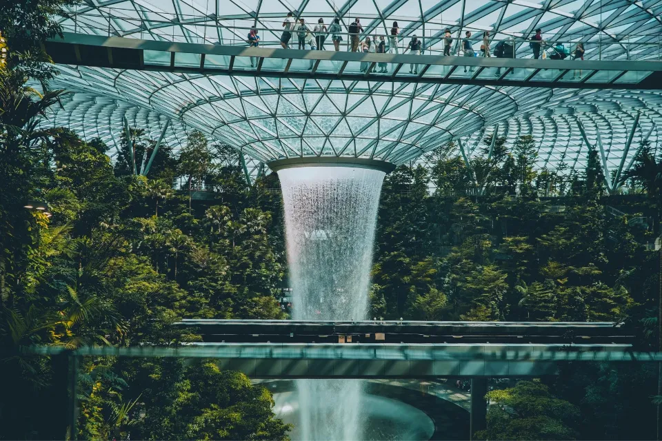 Aeropuerto Changi de Singapur 'World Airport Awards': este es el mejor aeropuerto del mundo de 2025, según los viajeros