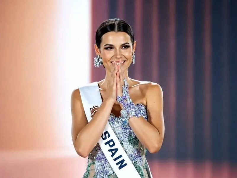 La representante española Elisabeth Reynés luciendo su vestuario durante la gala de Miss Mundo|Foto: Instagram
