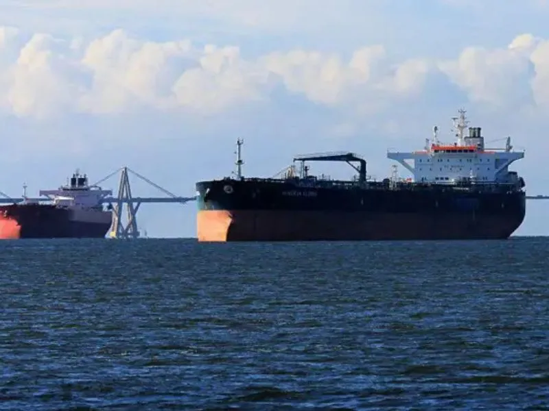 trump-bloqueo-petroleros-venezuela|Foto: BBC Mundo/Getty Images Donald Trump anuncia un bloqueo naval contra buques petroleros sancionados en Venezuela, intensificando la tensión diplomática