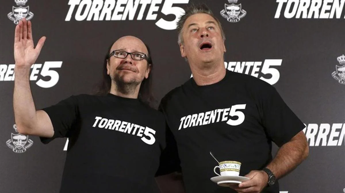 Alec Baldwin y Santiago Segura promocionando "Torrente Presidente"    Foto: EFE/ Juan Carlos Hidalgo 