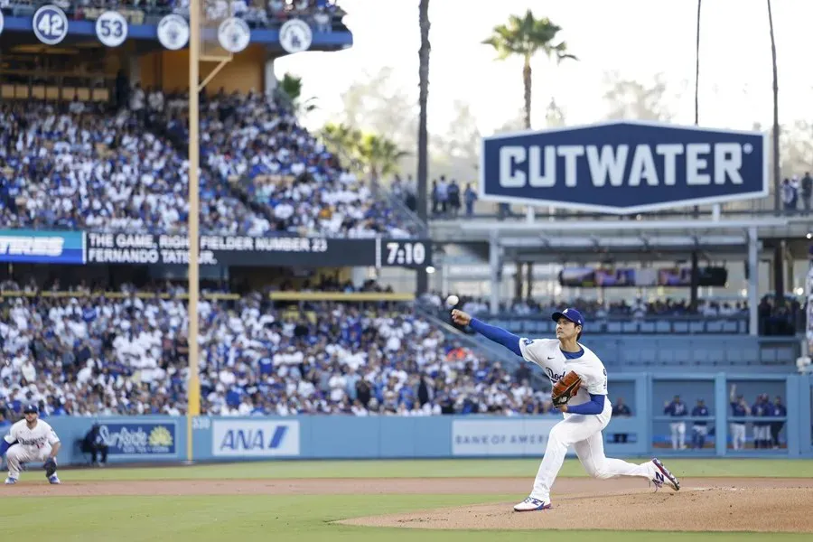 El lanzador inicial de los Dodgers de Los Ángeles Shohei Ohtani|Foto: EFE/EPA/Caroline Brehman EEUU: Dodgers niegan permiso para usar el estacionamiento del estadio a agentes de Inmigración y Control de Aduanas