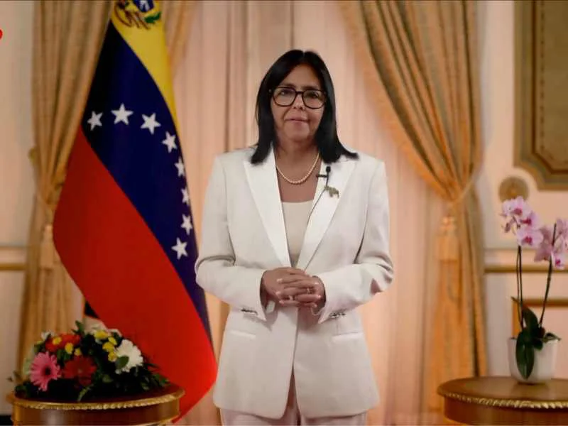 Delcy Rodríguez ofreciendo un mensaje televisado al país sobre las nuevas medidas económicas|Foto: CNN