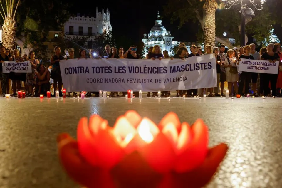 vigilia como manifestación de repulsa a la violencia machista - EFE/Ana Escobar