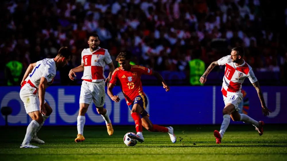 España comenzó con una goleada en la Eurocopa 5