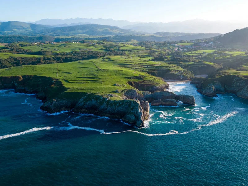 Acantilados del cabo Vidio y la costa de Cudillero en Asturias