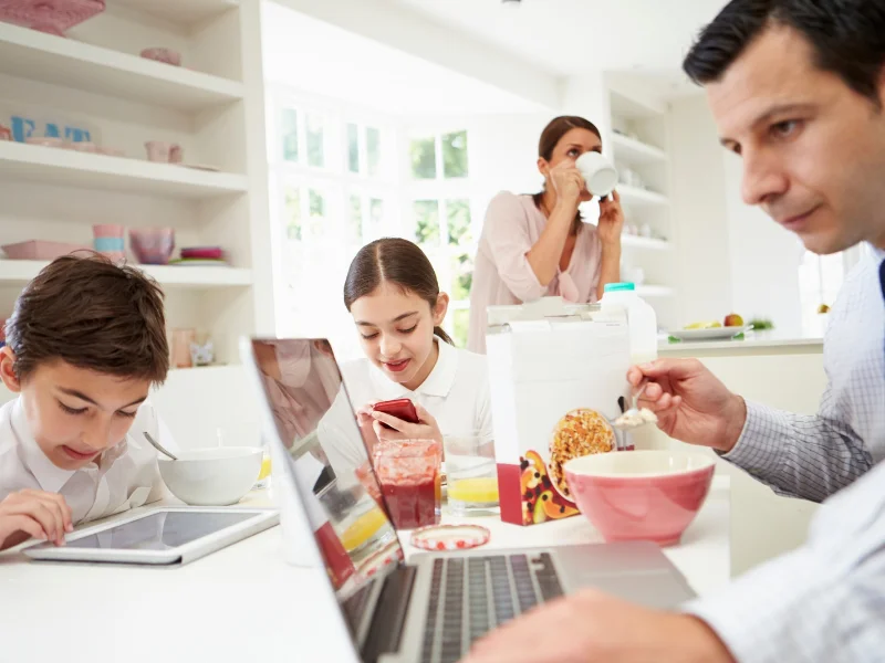 Crianza consciente: cómo guiar a los hijos en la era digital