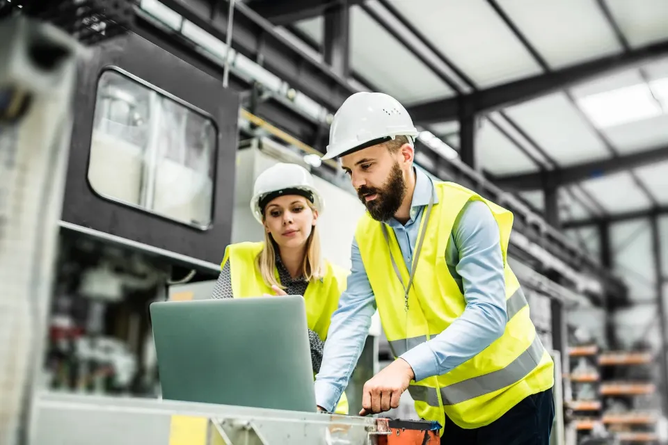 Reducción de jornada laboral Reducción de jornada laboral a 37,5 horas: cuándo entra en vigor y a quién afecta 