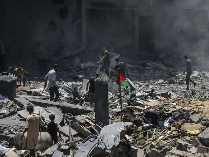 Israel y Hamás acuerdan primera fase del plan de paz de Trump para Gaza|Foto: EFE/EPA/Mohammed Saber Israel y Hamás pactan la primera fase del plan de paz de Trump: liberación de rehenes y retirada militar 



