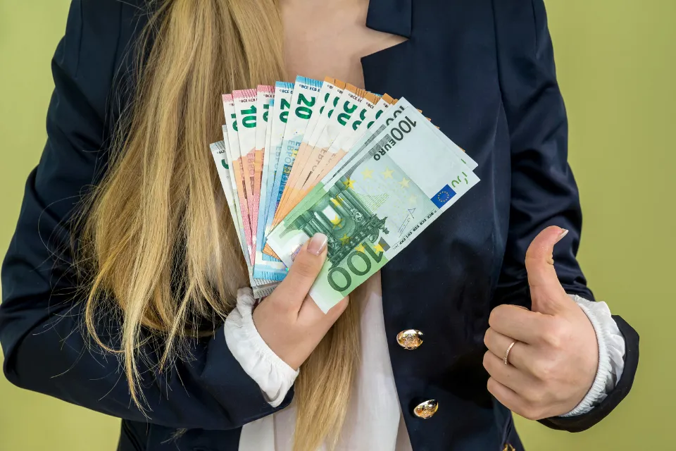 Trabajo ofrece buen sueldo y calidad de vida Consigue trabajo estable a menos de 1 hora de Madrid con sueldos de 1.500 euros y calidad de vida 