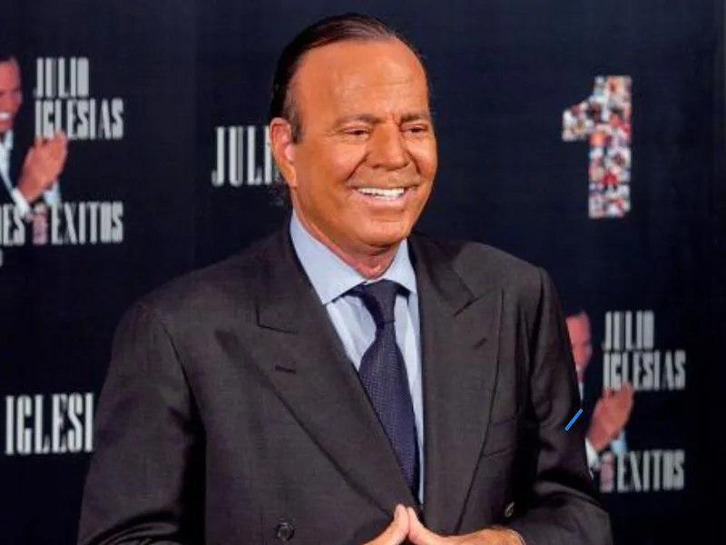 julio-iglesias-reaccion-archivo-denuncia-fiscalia-competencia|Foto: Victor Chavez/Getty  Julio Iglesias reacciona tras el archivo de su causa en la Audiencia Nacional. La Fiscalía española confirma falta de jurisdicción en la denuncia