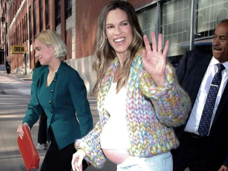 La actriz Hilary Swank a la salida de los estudios de televisión en Nueva York|Foto: Gtres