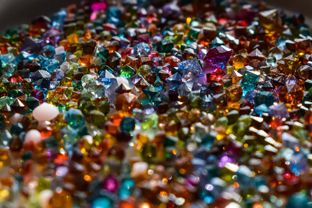 gems-5775408_1280