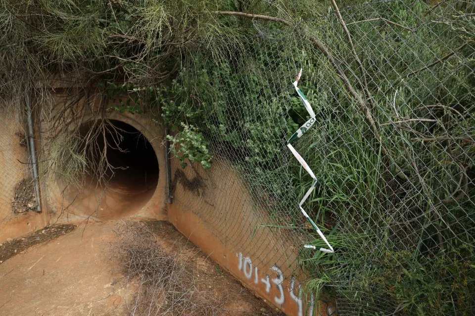 Lugar donde se robó cobre en la línea Madrid- Sevilla|EFE/Ismael Herrero Toledo abre diligencias por el robo de cobre en la línea del AVE el domingo

