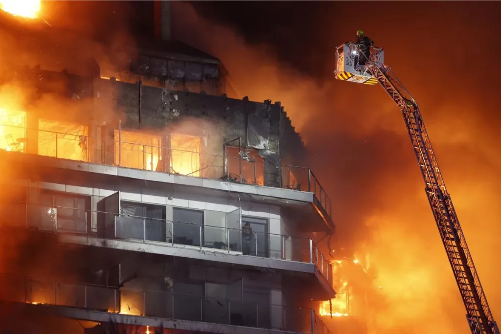 Nueva versión Incendio en Valencia Actualidad