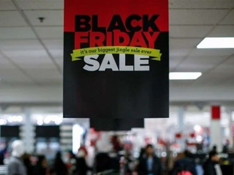 black-friday-2025-zara-descuentos El Black Friday 2025 llega el 28 de noviembre con descuentos en Zara, El Corte Inglés, Mango, Stradivarius, Springfield e Ikea
