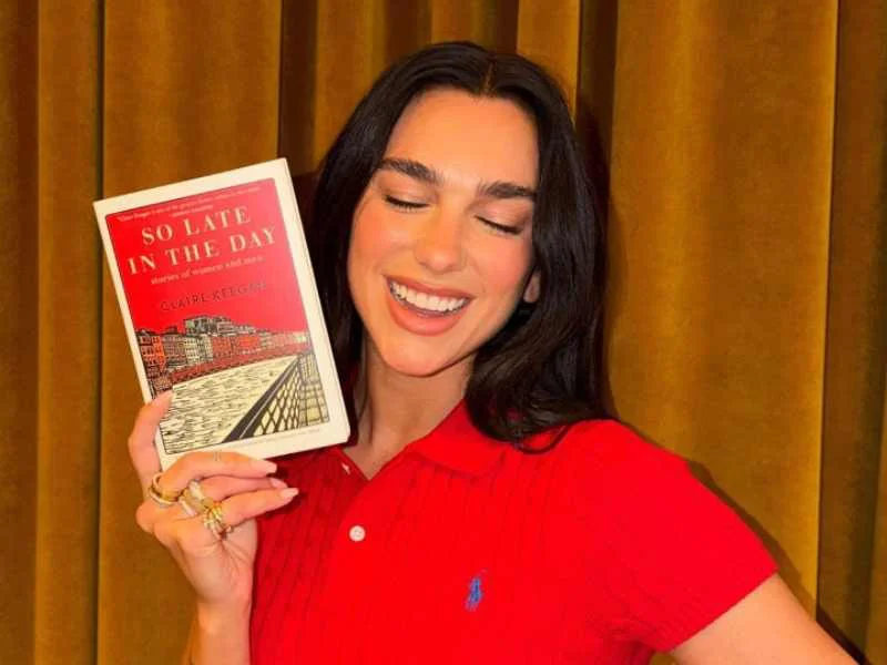 dua-lipa-libreria-portugal|Foto: @dualipa