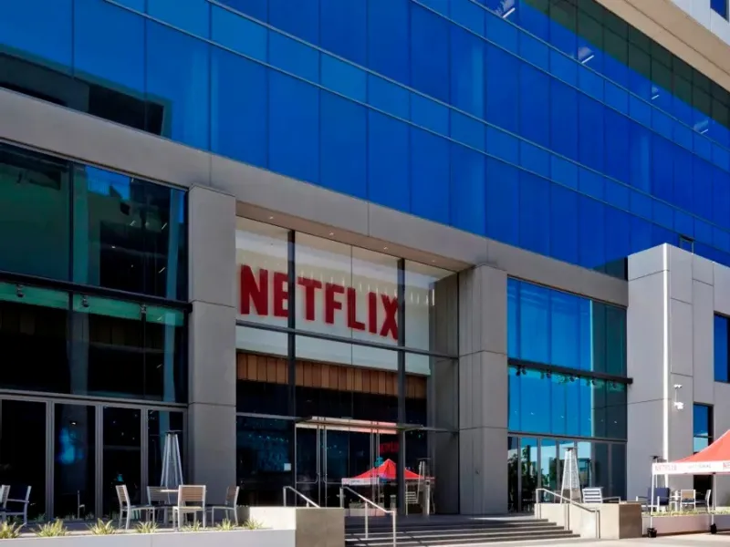 netflix-compra-warner-bros-hbo-max|Foto: El Diario.es/EFE/Netflix Netflix adquiere Warner Bros Discovery y HBO Max por 83.000 millones de dólares, sumando franquicias como Harry Potter y Juego de Tronos